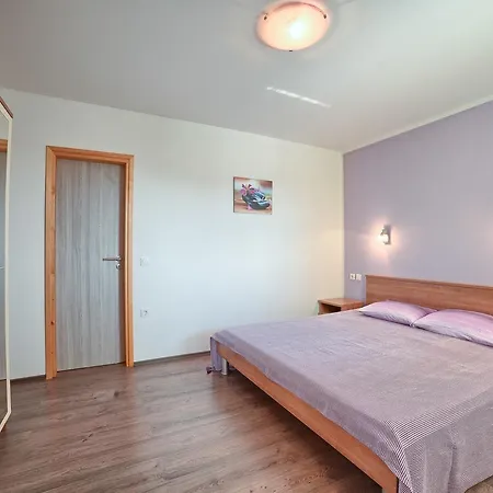 Vila Cozy Paradiso With Pool Immersed In The Greenery Marčana