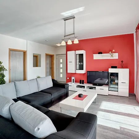 Cozy Villa Paradiso With Pool Immersed In The Greenery Vila