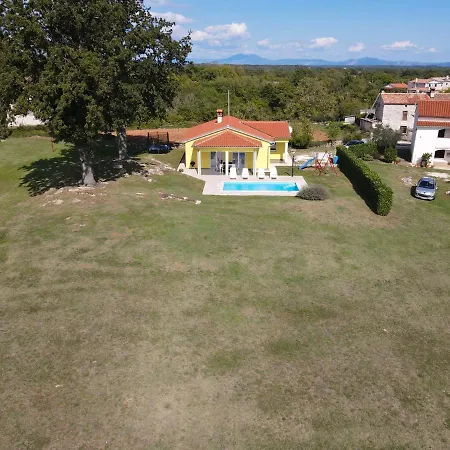 Villa Cozy Paradiso With Pool Immersed In The Greenery *