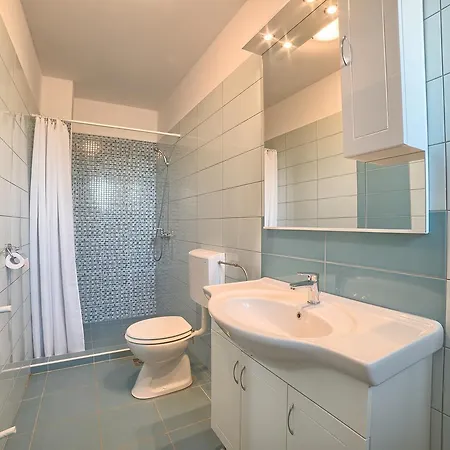 Cozy Paradiso With Pool Immersed In The Greenery Villa *