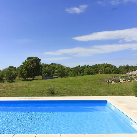 Villa Cozy Villa Paradiso With Pool Immersed In The Greenery